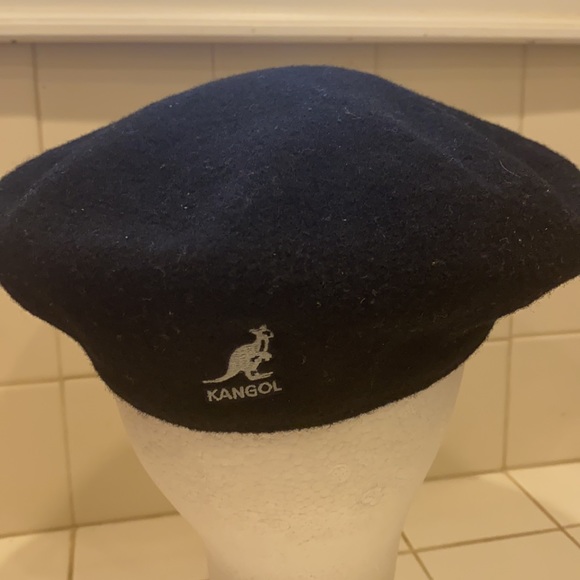 Kangol cap style hat in good condition black - Picture 4 of 11